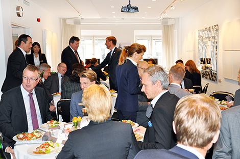 Efter en gemensam lunch höll Anders Borg ett föredrag kring den svenska och internationella ekonomin.