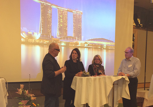 I den avslutande programpunkten diskuterades framtidsfrågor. Medverkade gjorde Gert Wingårdh, Camilla Nyman och Christel Armstrong Darvik. I bakgrunden syns Marina Bay Sands, det nya landmärket i Singapore.