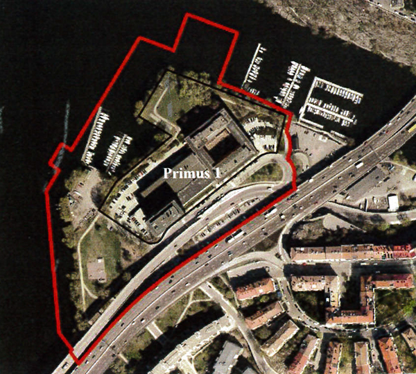 Planområdets avgränsning i rött. Primusfastigheten är markerad i svart. Karta: Stockholms stad.
