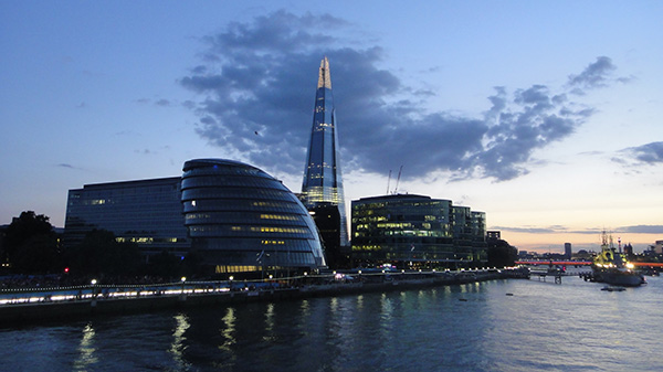 Med sina 306 meter är The Shard Londons högsta byggnad och det är även den högsta inom EU. CLS Holdings, med Sten Mörtstedt som storägare, var en av  initiativtagarna till skrapan. Bolaget sålde redan i projektstadiet.